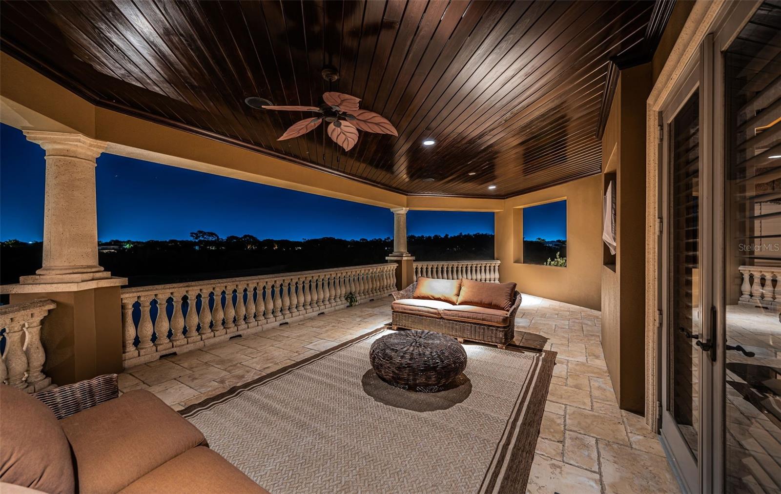 TB8472678 Property Photo