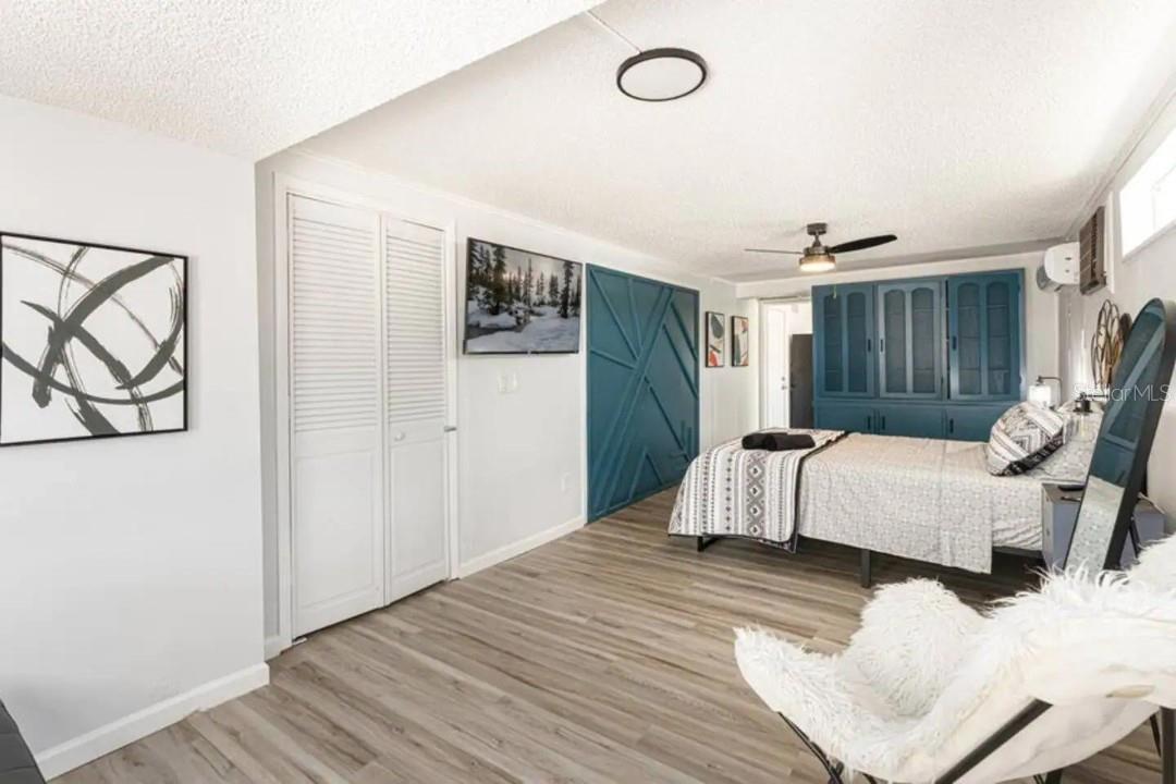 1214 N PINE HILLS RD, ORLANDO, FL, 32808