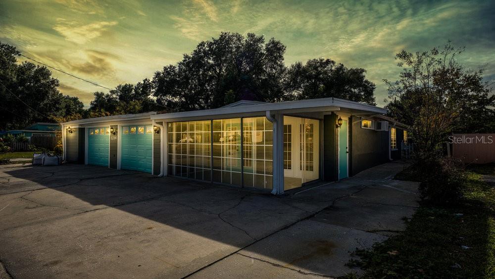 1214 N PINE HILLS RD, ORLANDO, FL, 32808
