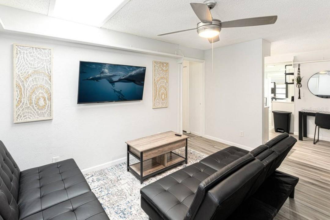 1214 N PINE HILLS RD, ORLANDO, FL, 32808