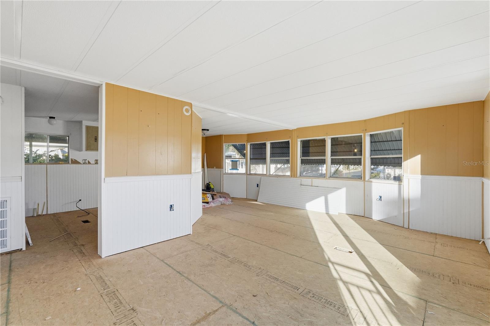 TB8472702 Property Photo