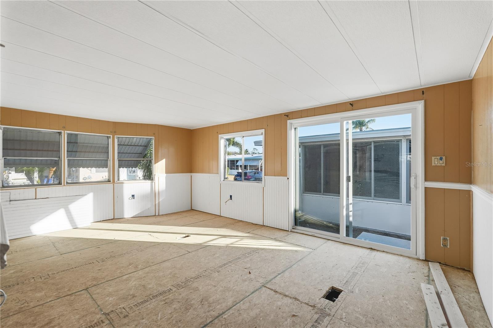 TB8472702 Property Photo