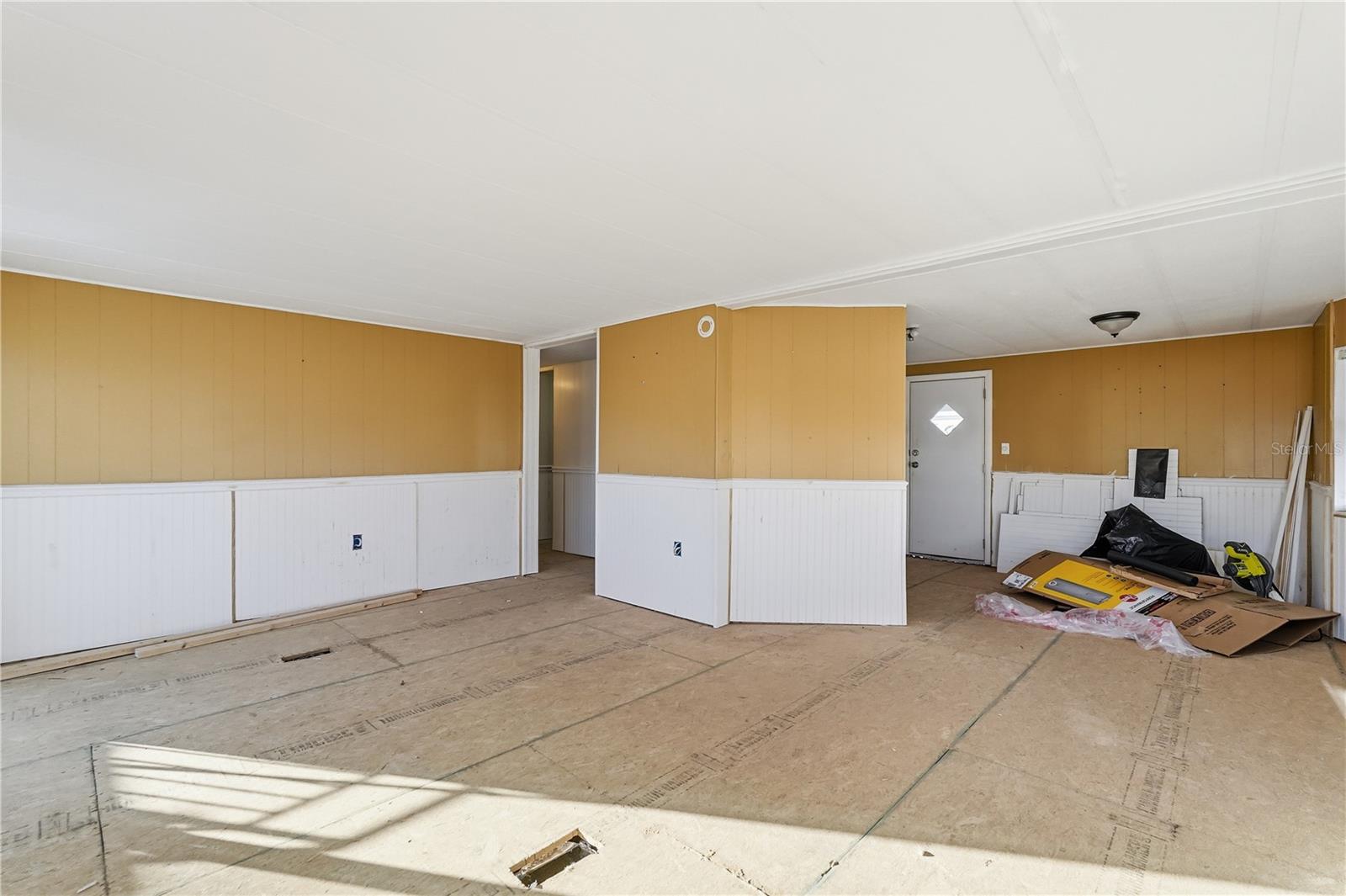 TB8472702 Property Photo