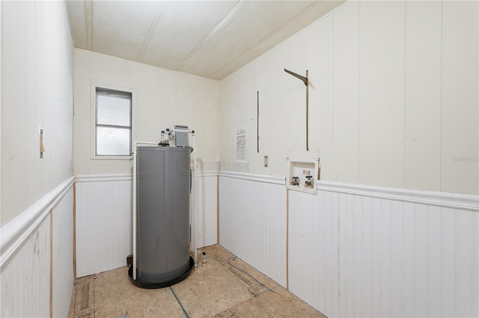 TB8472702 Property Photo