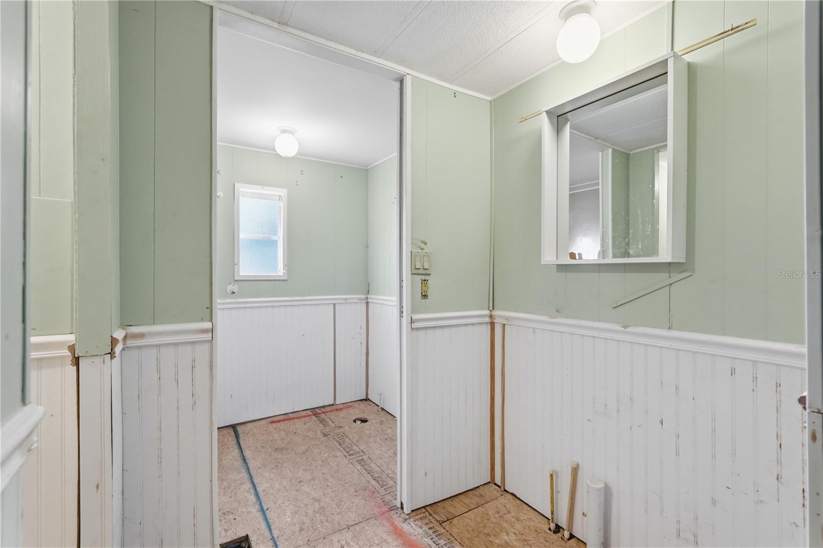 TB8472702 Property Photo