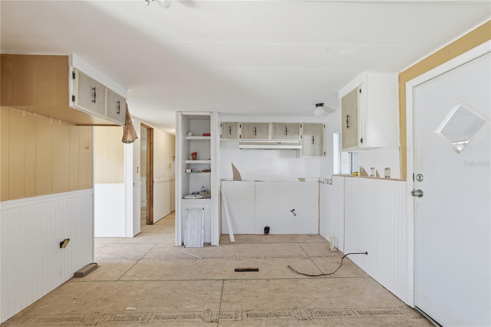 TB8472702 Property Photo