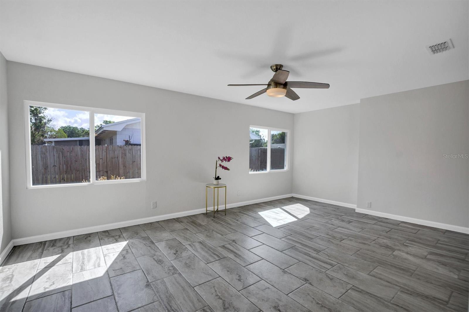 120 SANDBURG LN, WINTER HAVEN, FL, 33884
