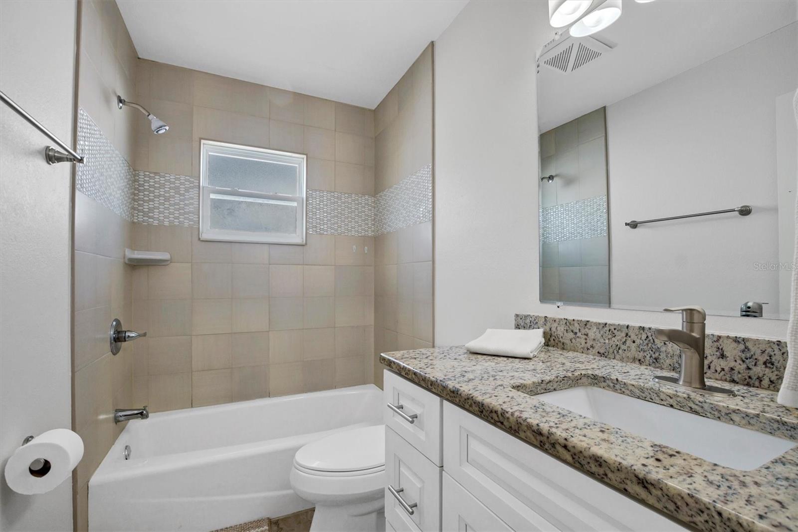 120 SANDBURG LN, WINTER HAVEN, FL, 33884