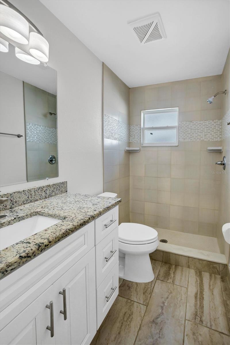 120 SANDBURG LN, WINTER HAVEN, FL, 33884