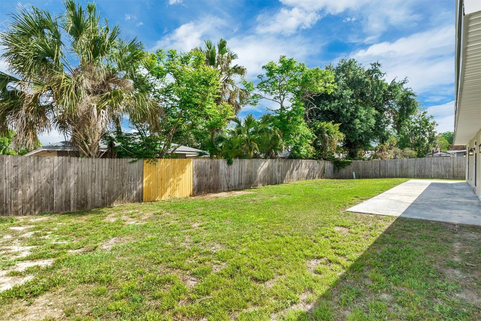 120 SANDBURG LN, WINTER HAVEN, FL, 33884