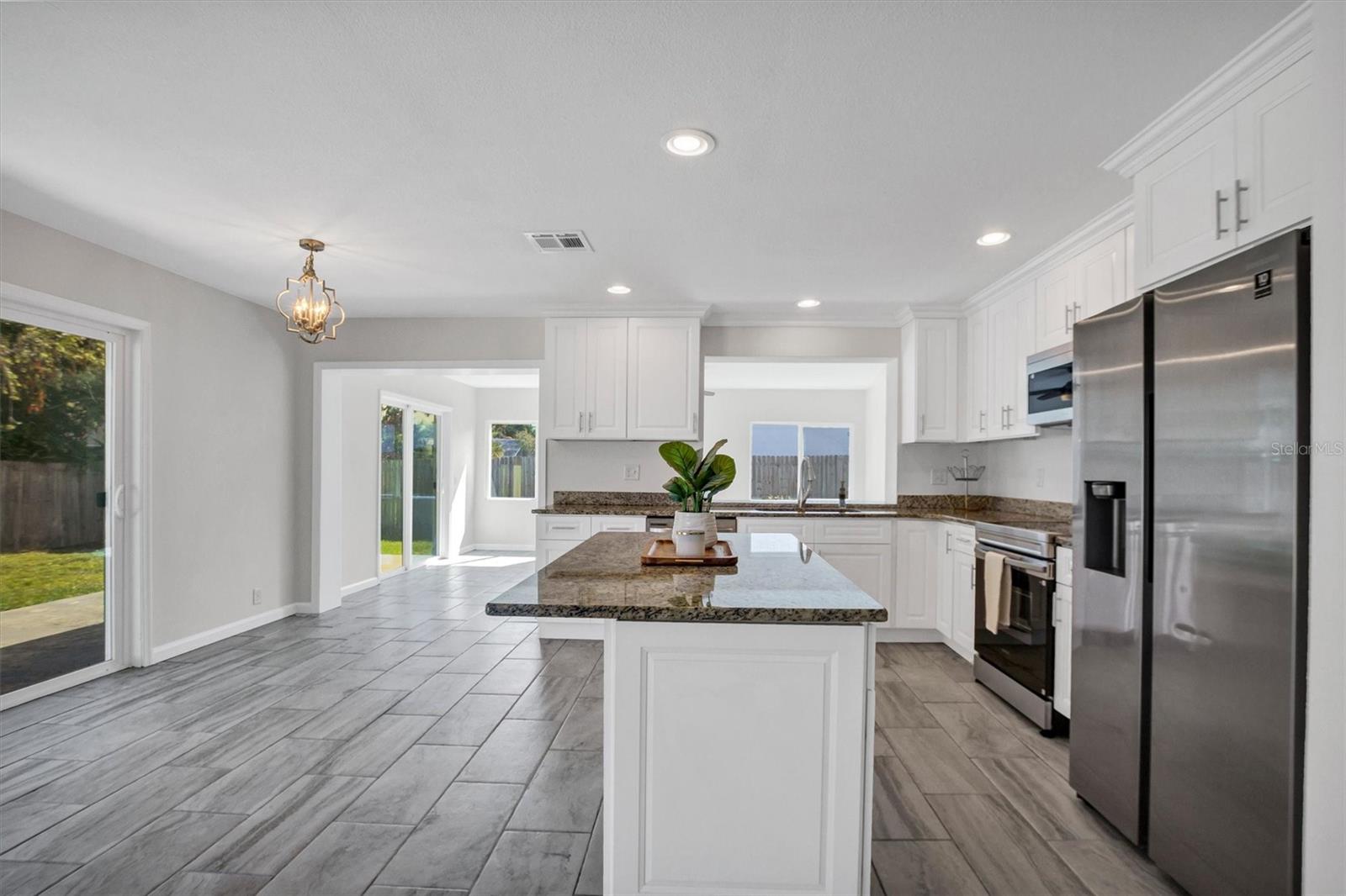 120 SANDBURG LN, WINTER HAVEN, FL, 33884