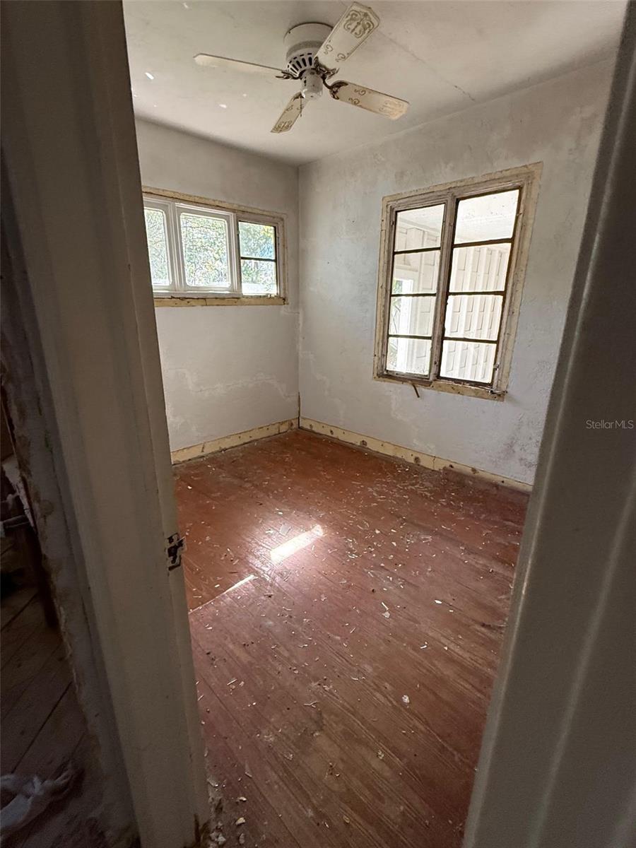 OM718129 Property Photo