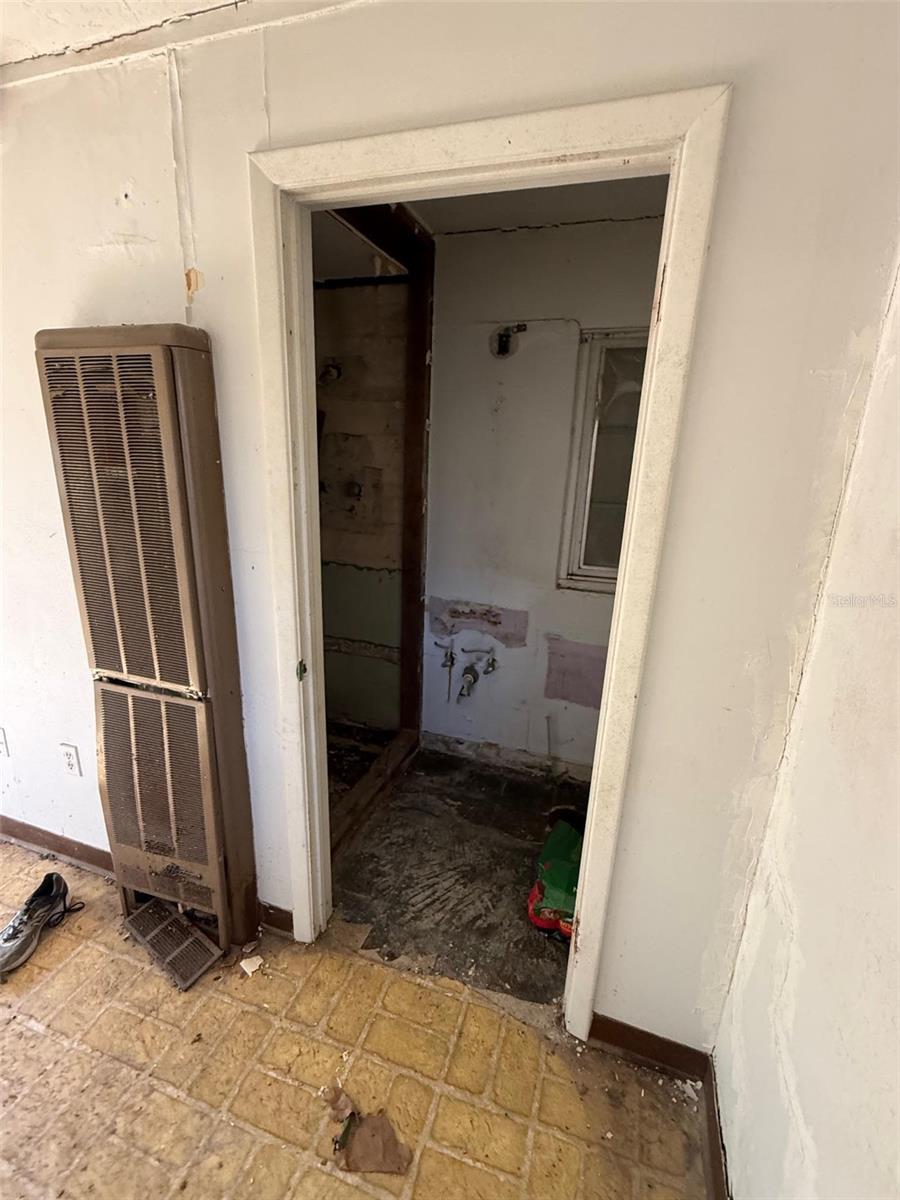 OM718129 Property Photo