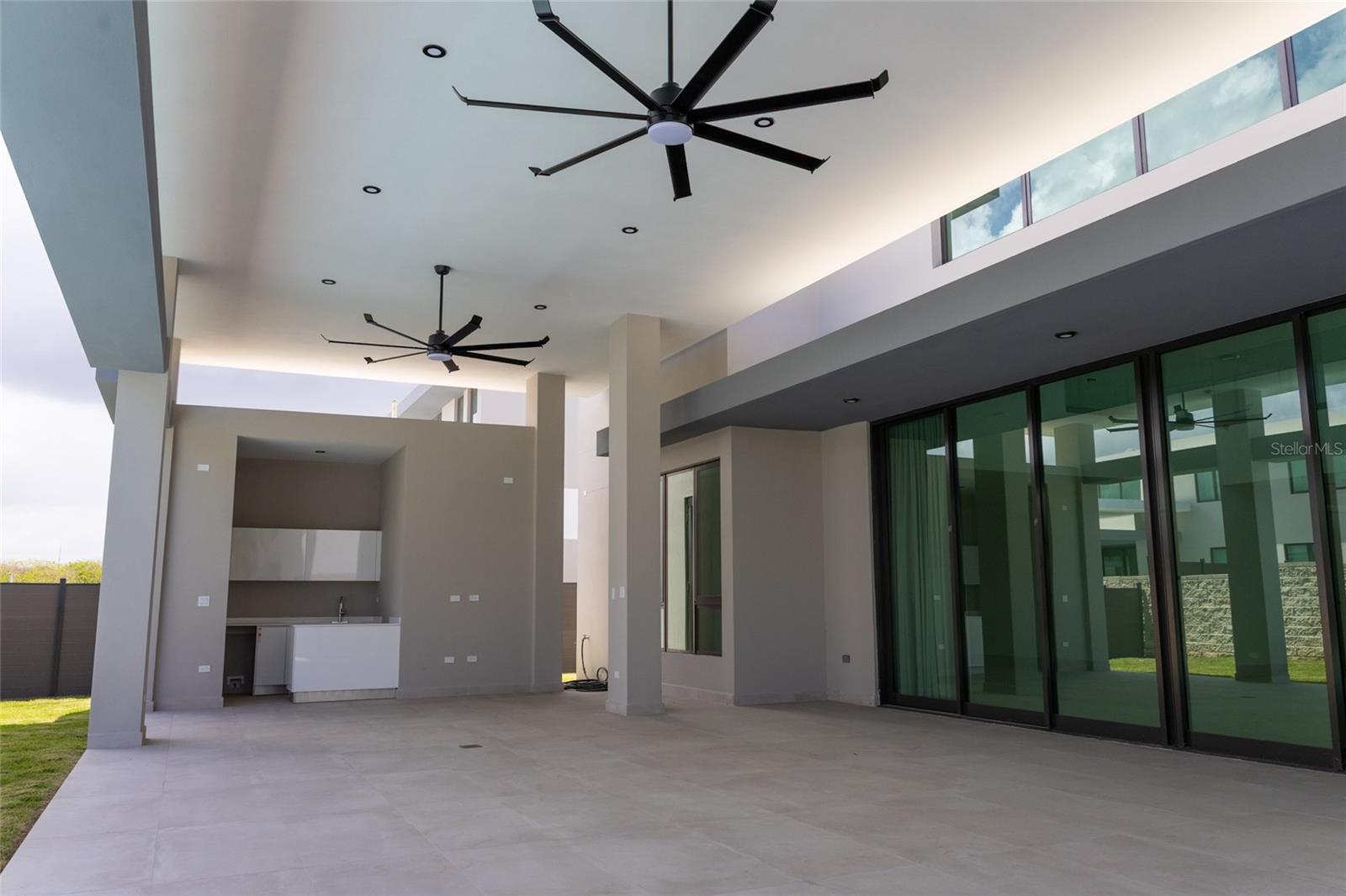 PR9119061 Property Photo