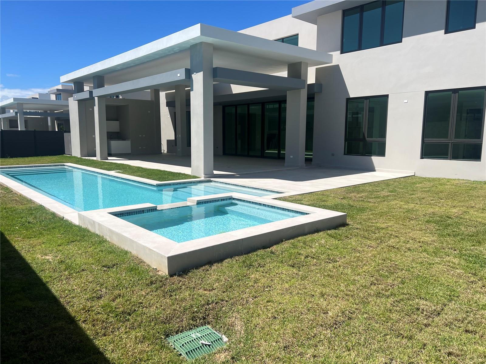 PR9119061 Property Photo