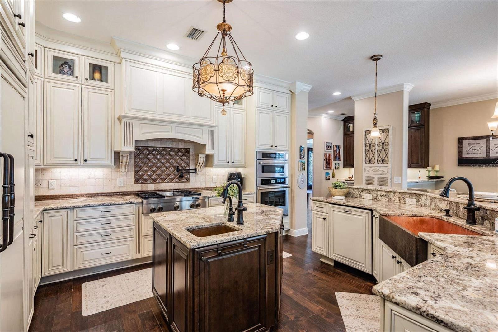 TB8472770 Property Photo