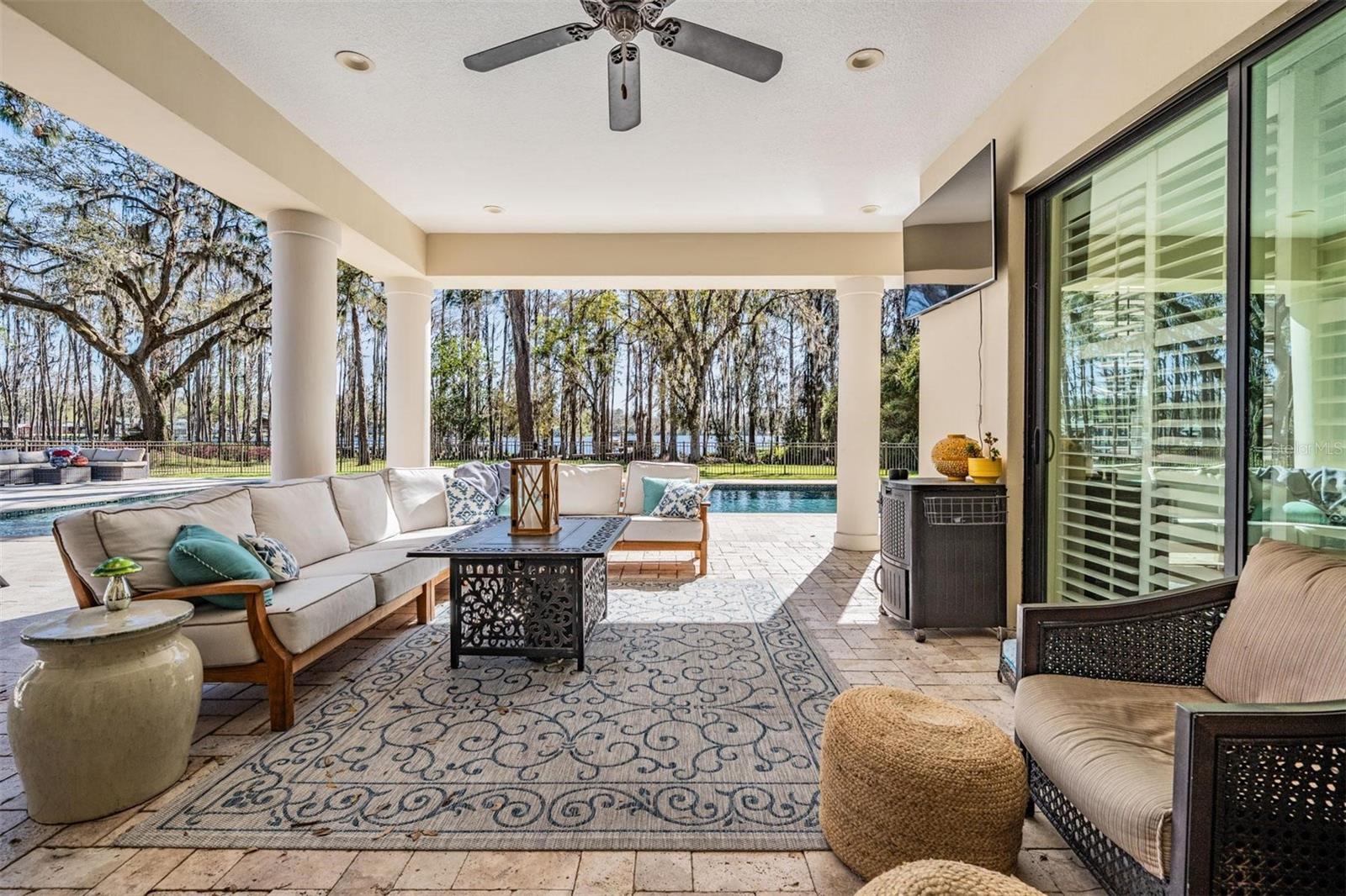 TB8472770 Property Photo