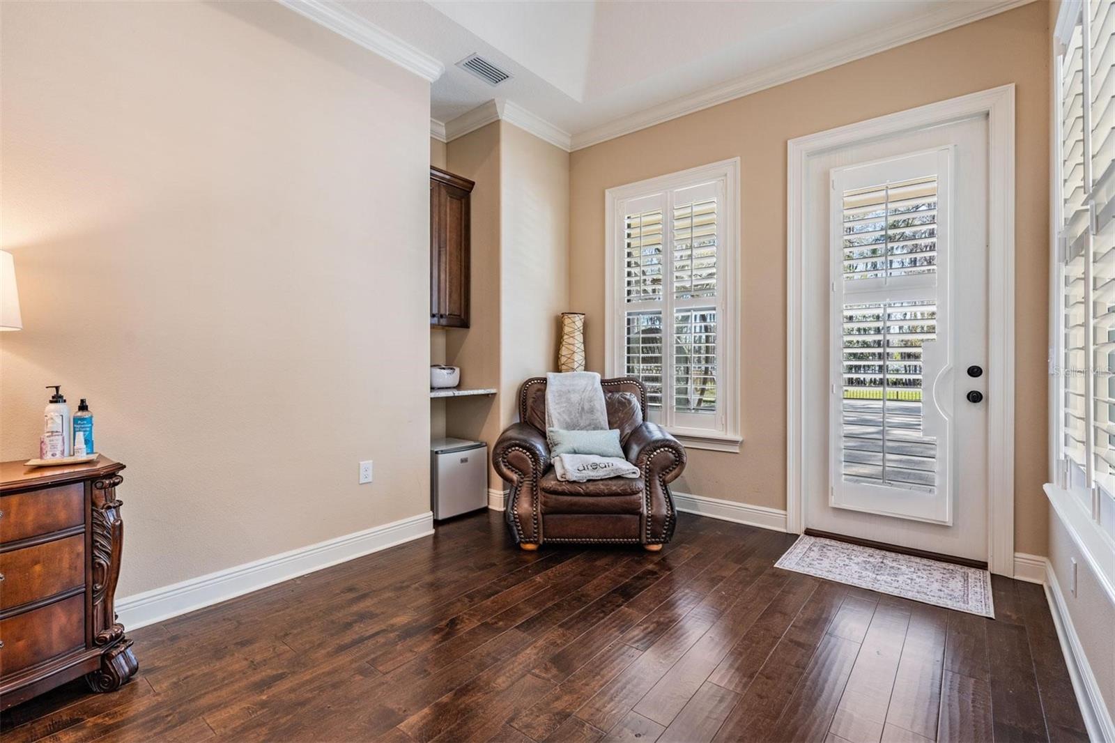 TB8472770 Property Photo