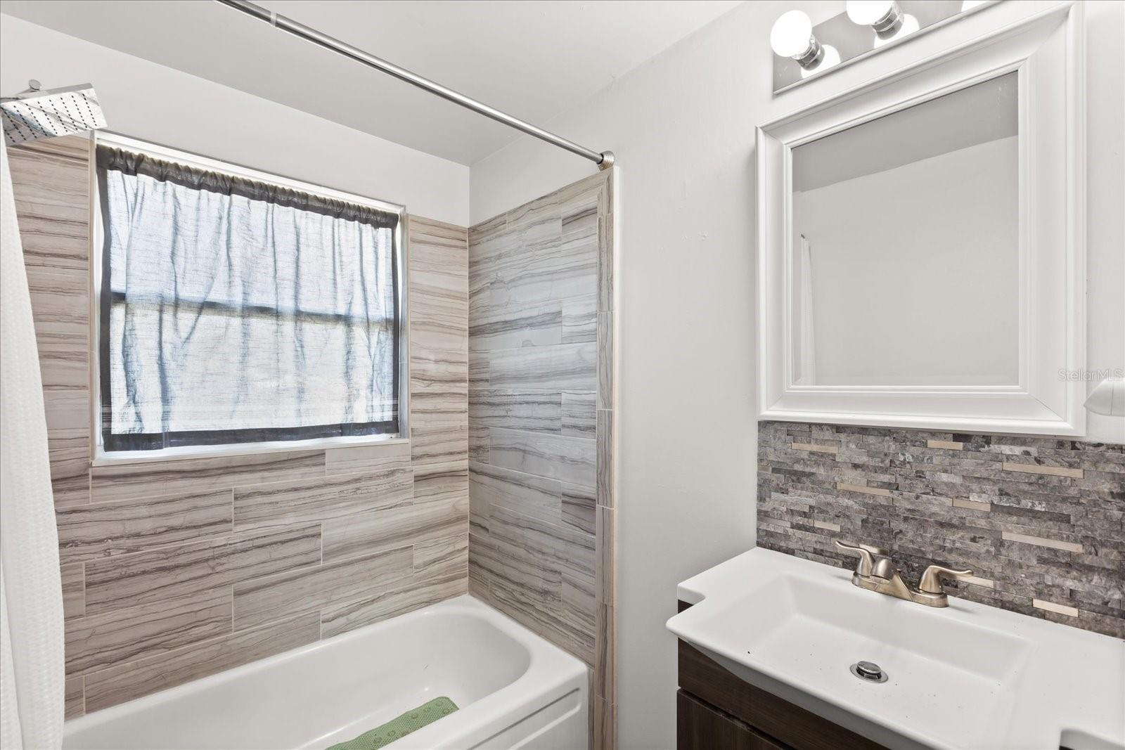 7247 TREASURE ISLAND RD, LEESBURG, FL, 34788