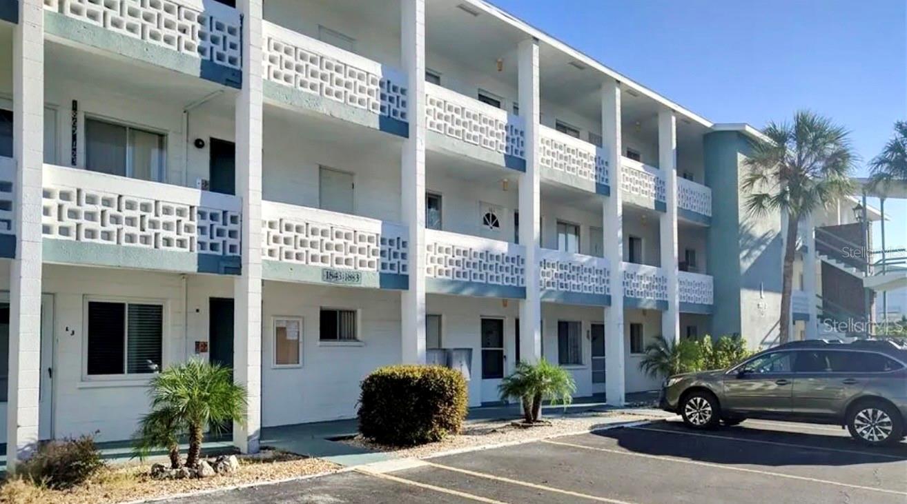 1825 Restful Dr #N22, Bradenton, FL 34207