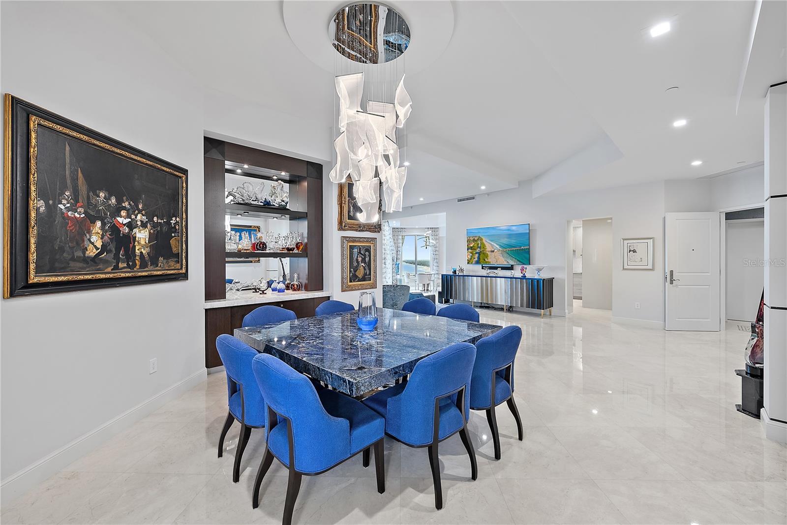 OM718135 Property Photo