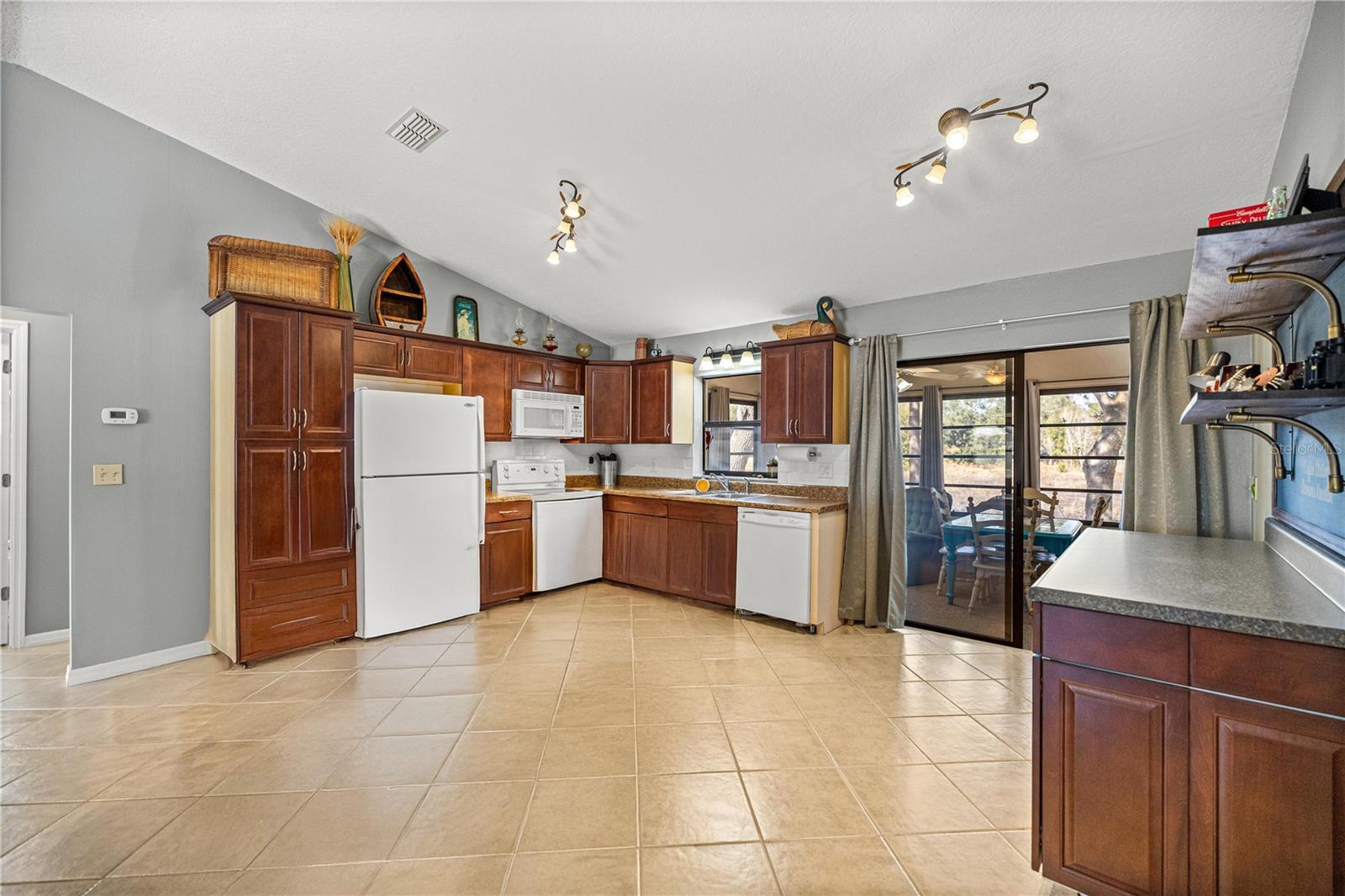 17757 SE 28TH LANE RD, SILVER SPRINGS, FL, 34488