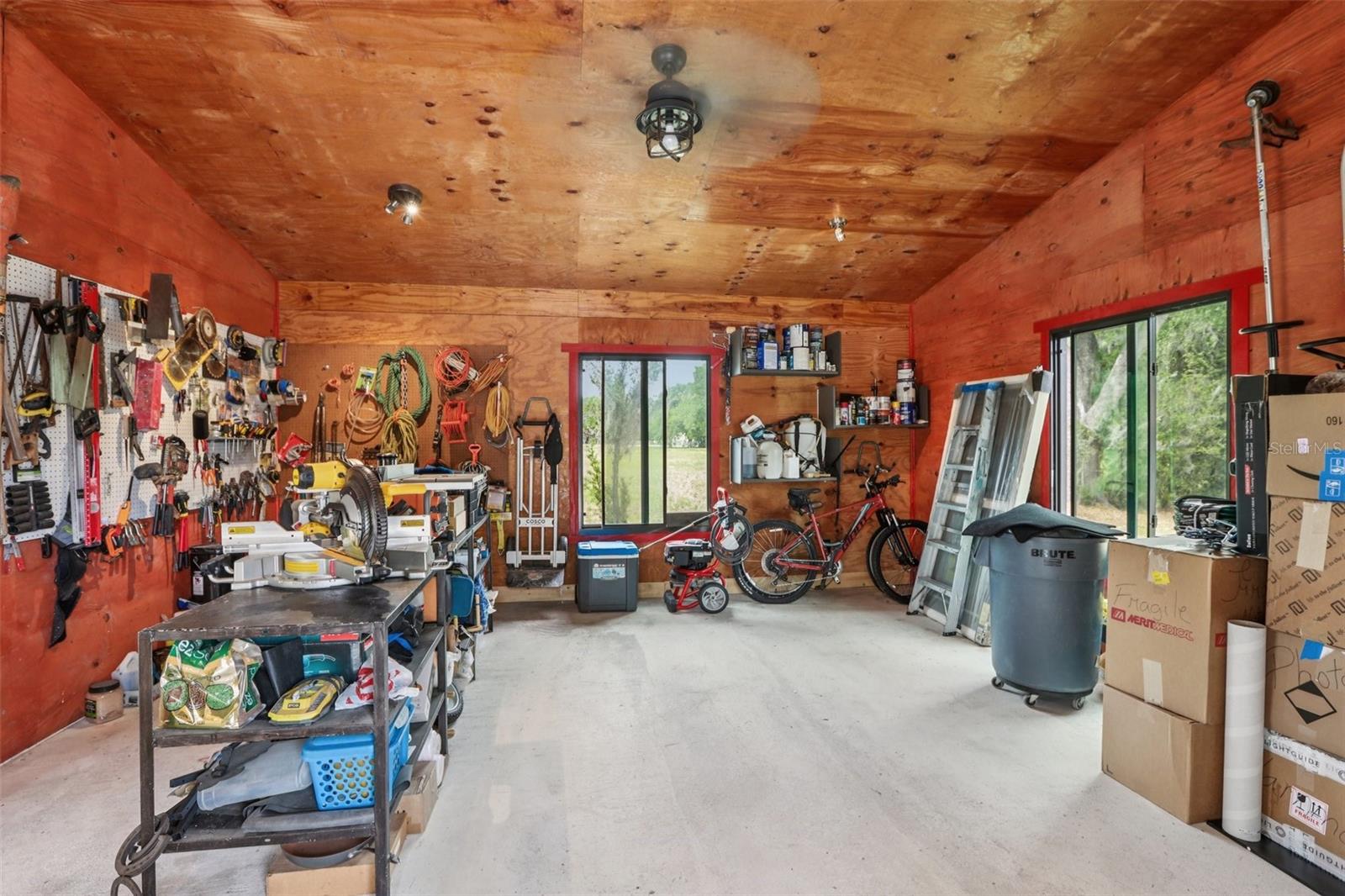 27616 MILLER RD, DADE CITY, FL, 33525