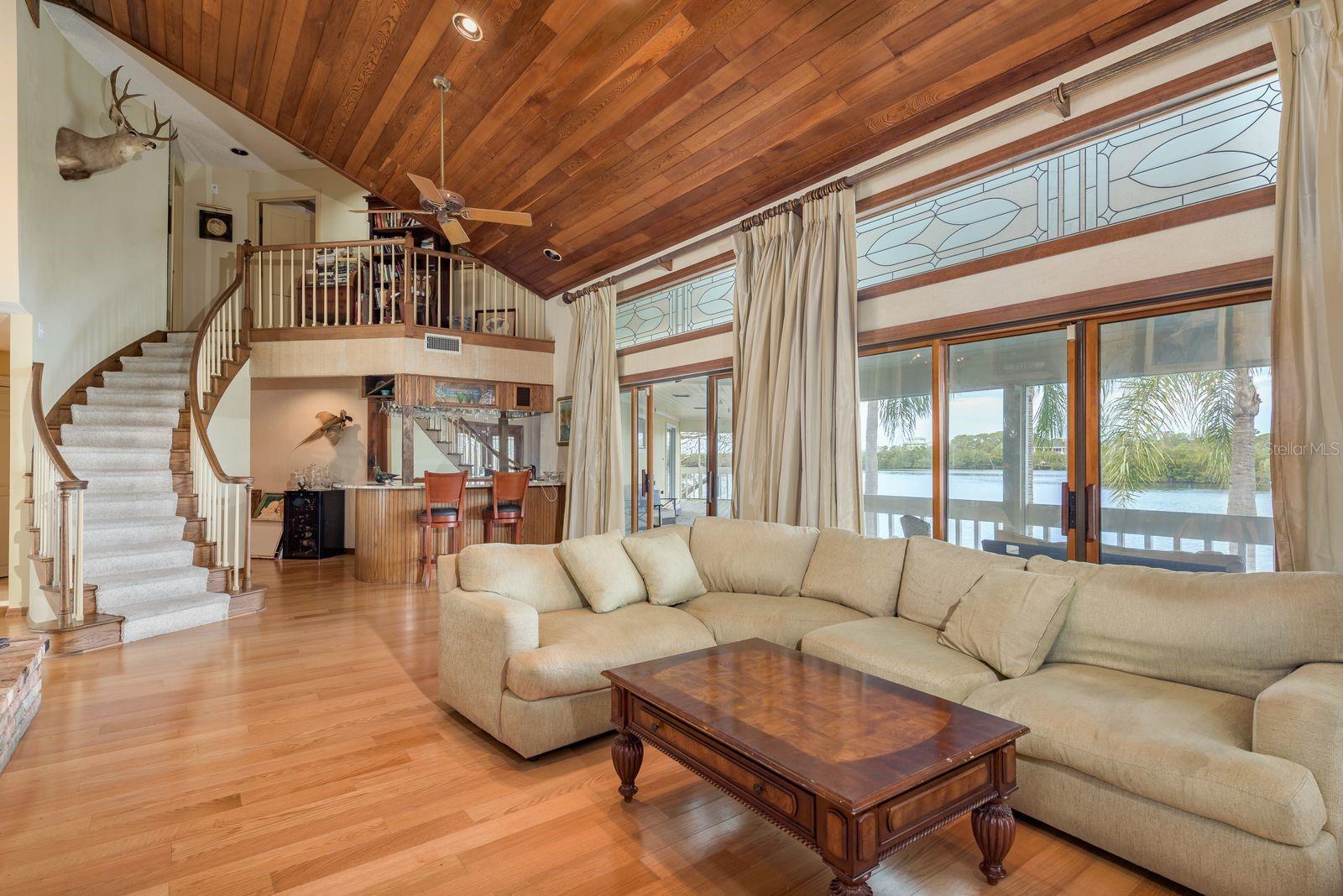 TB8472901 Property Photo