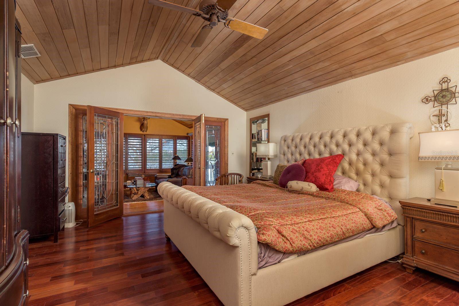 TB8472901 Property Photo