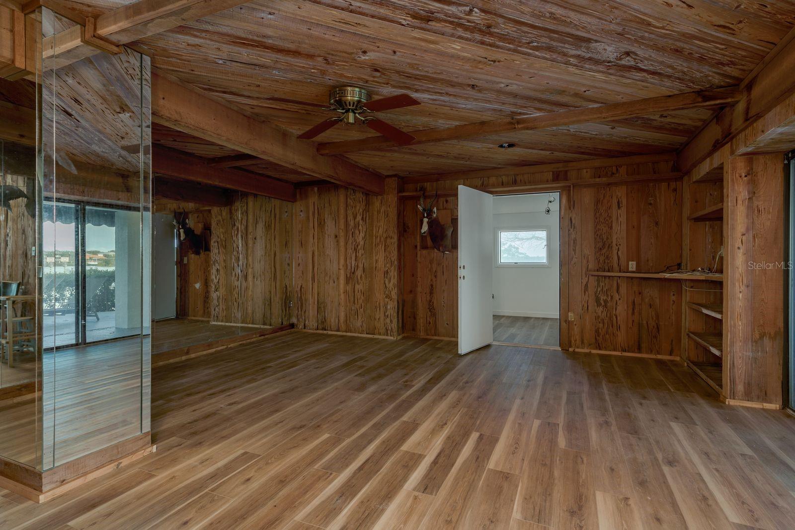 TB8472901 Property Photo