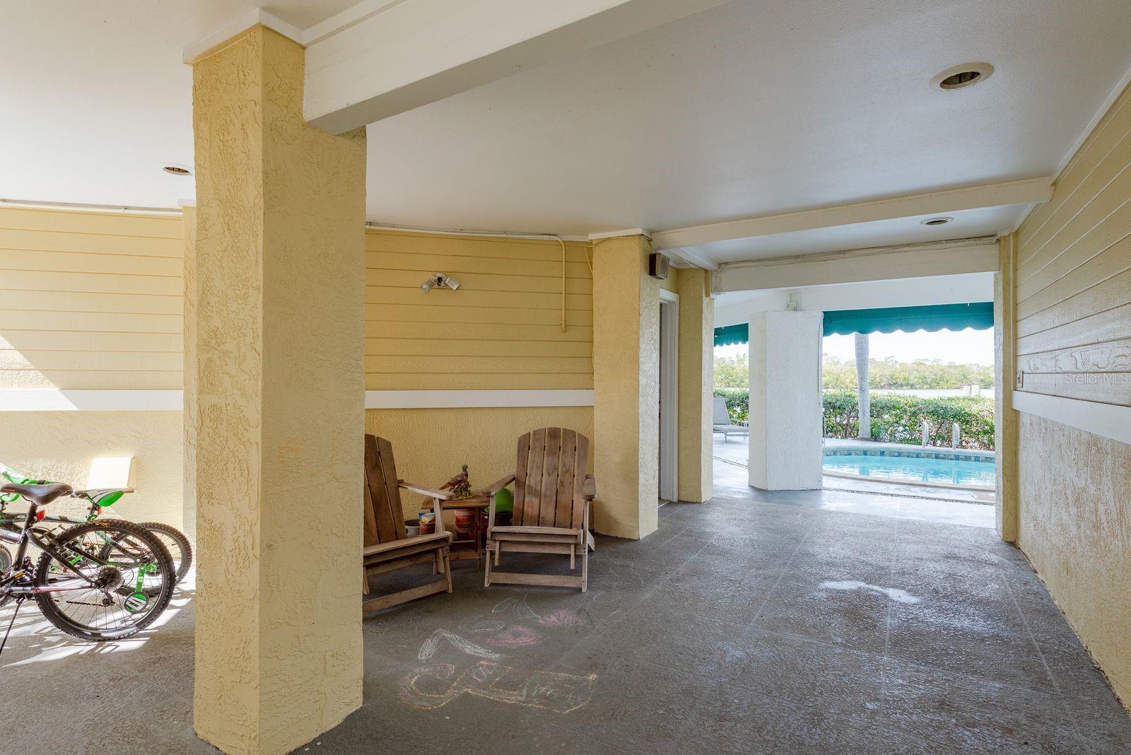 TB8472901 Property Photo