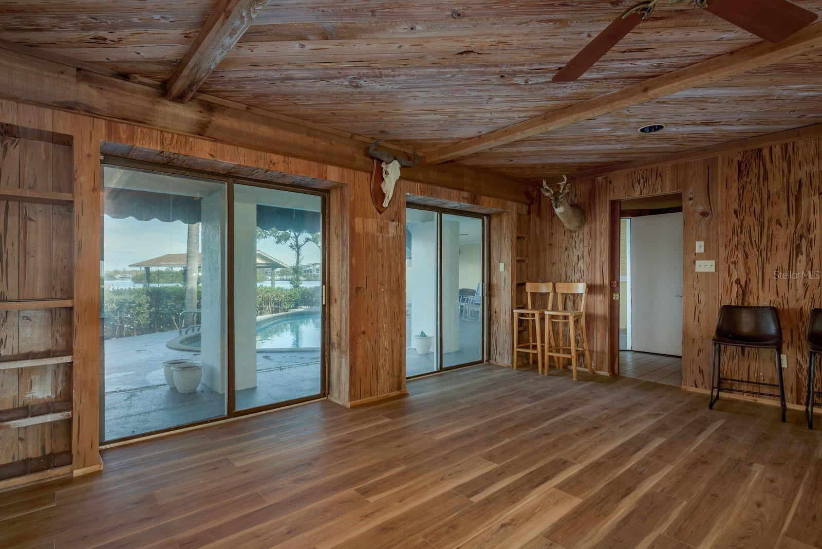 TB8472901 Property Photo