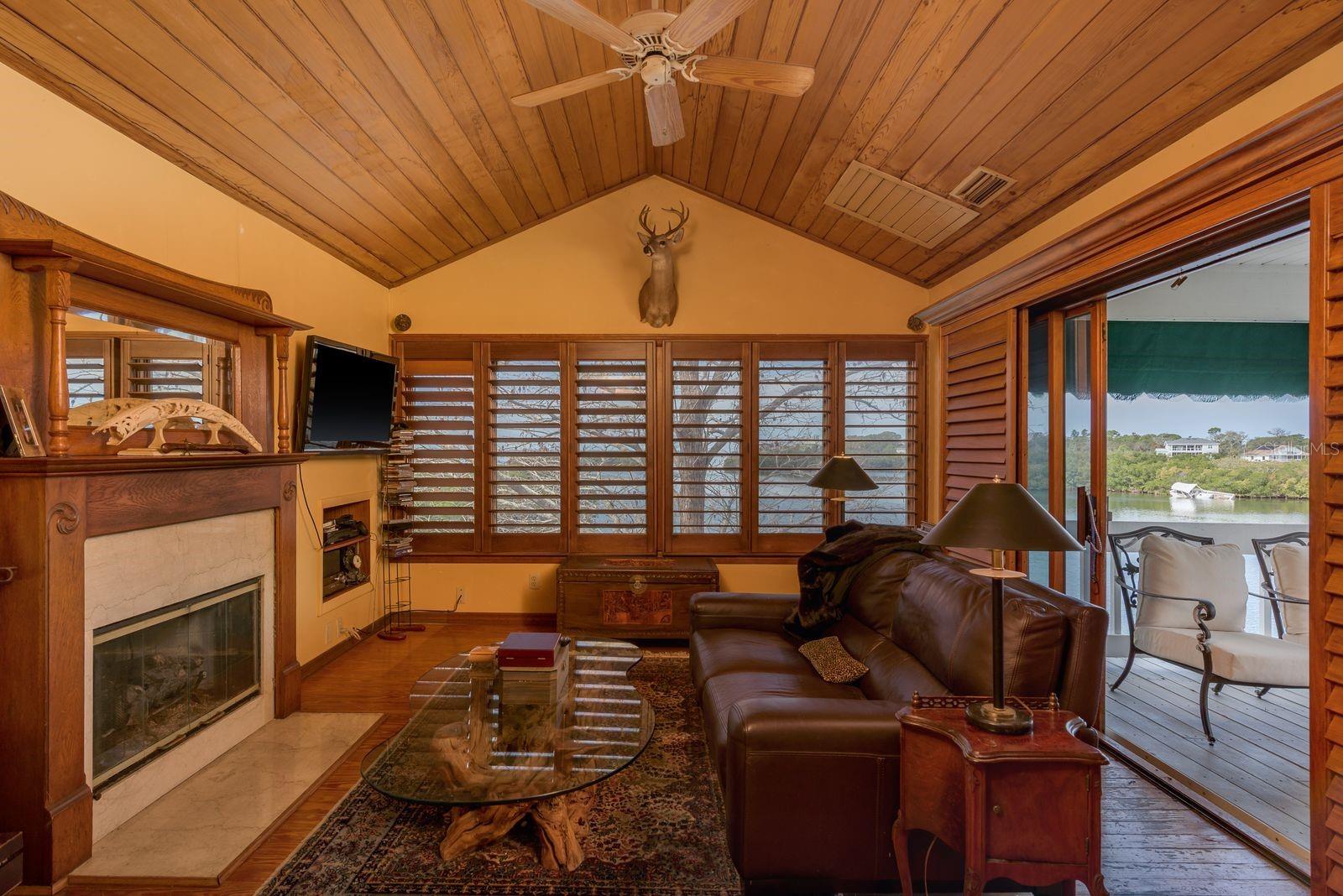 TB8472901 Property Photo