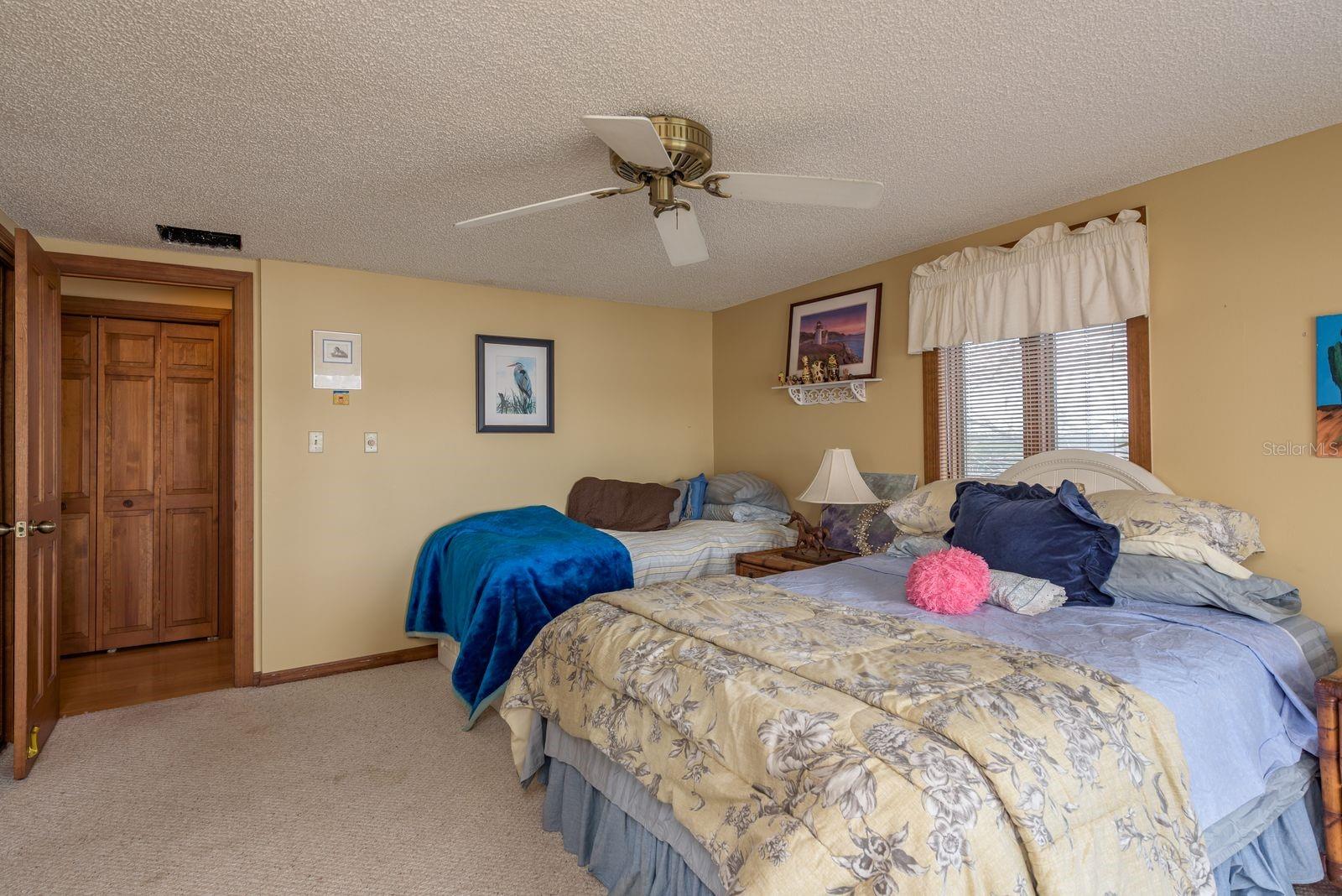 TB8472901 Property Photo