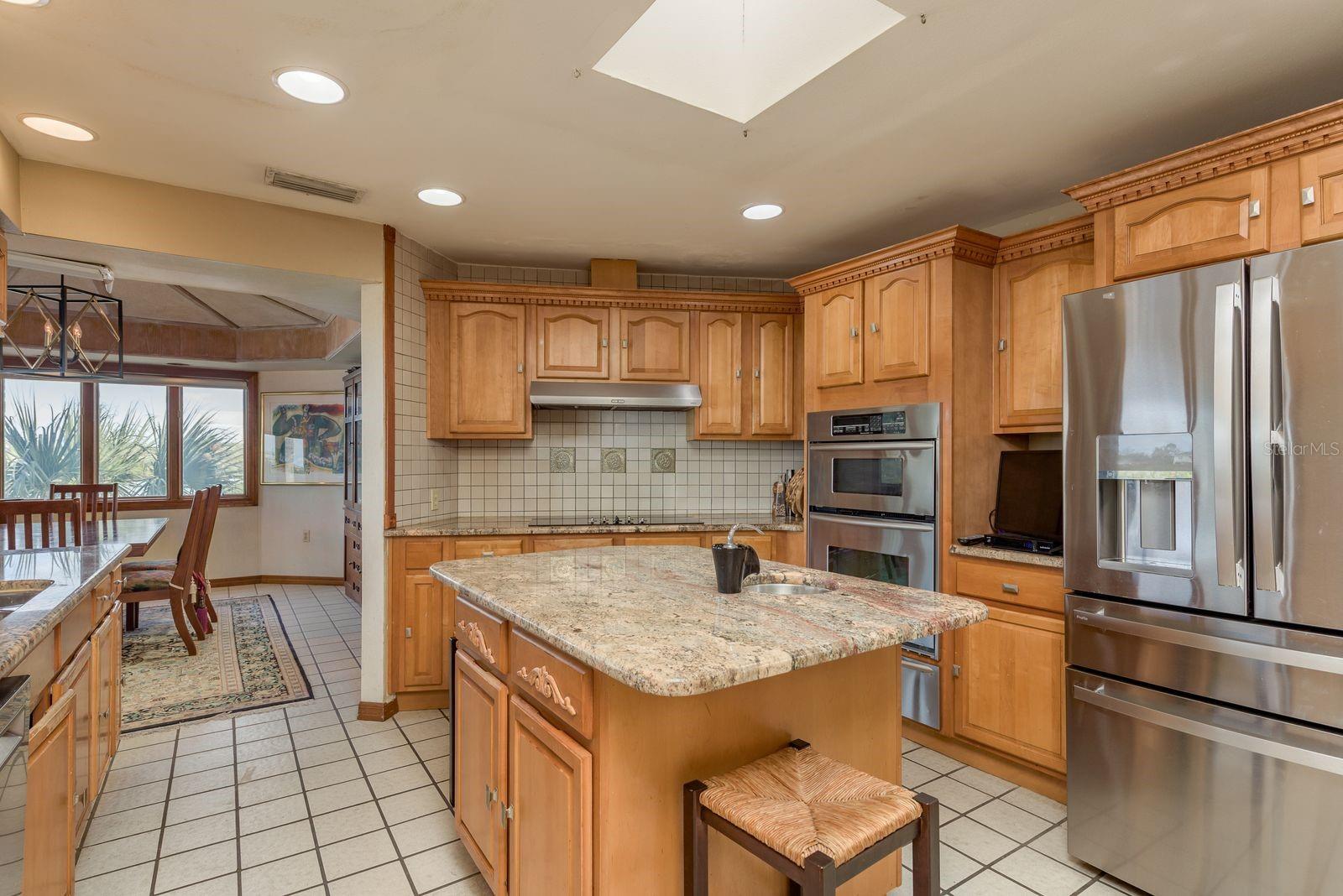 TB8472901 Property Photo