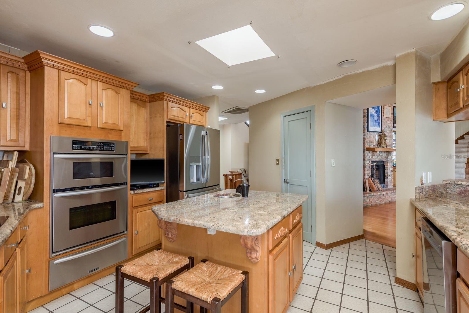 TB8472901 Property Photo