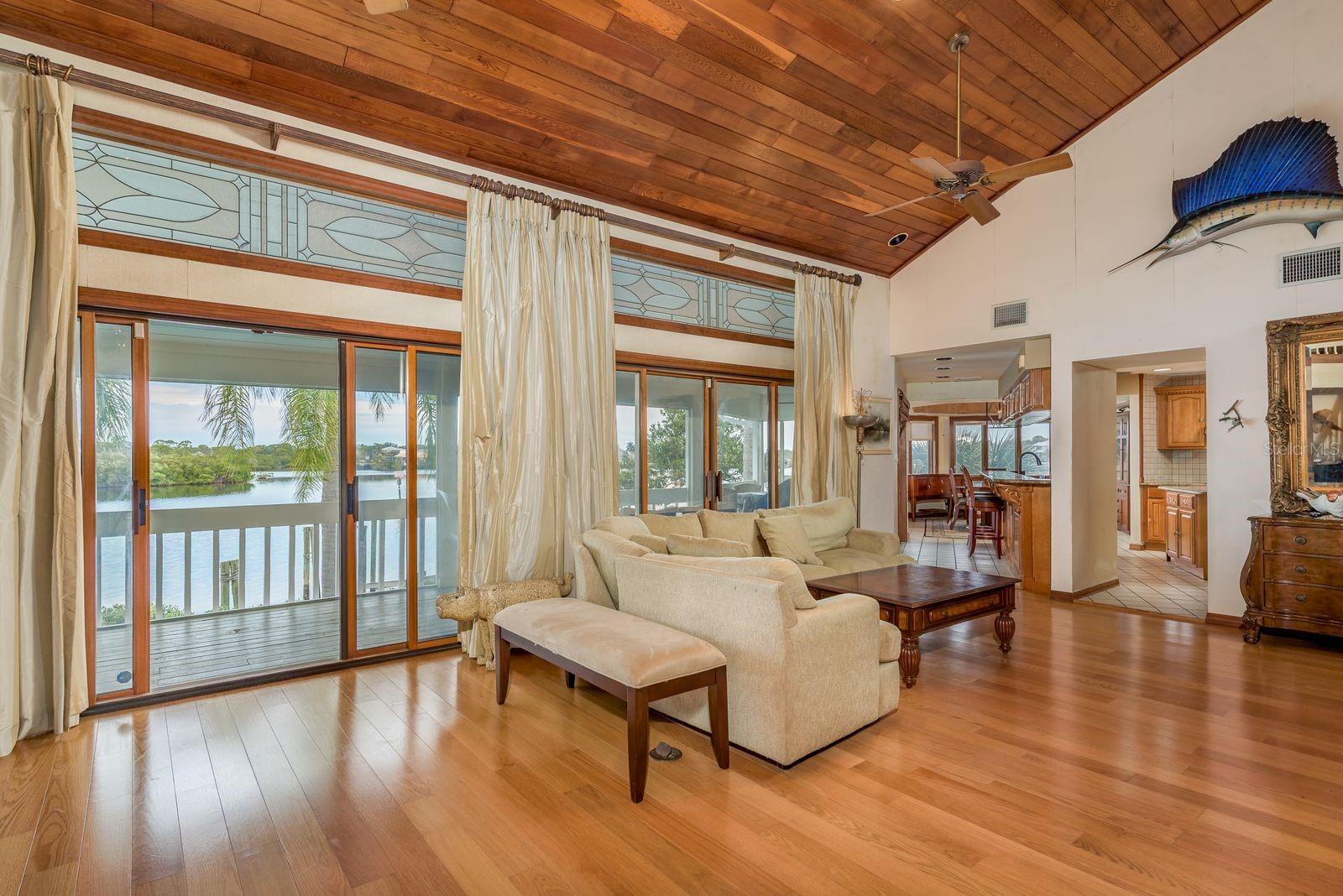 TB8472901 Property Photo