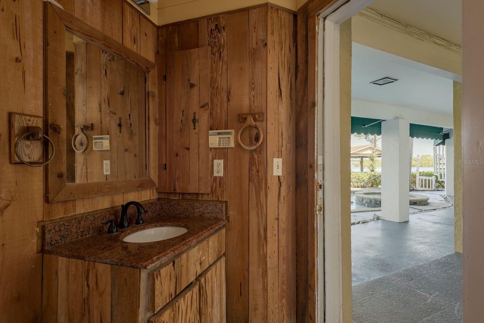 TB8472901 Property Photo