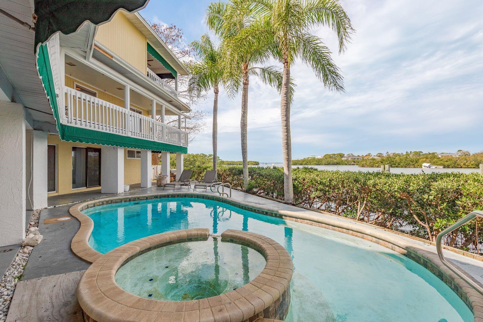 TB8472901 Property Photo