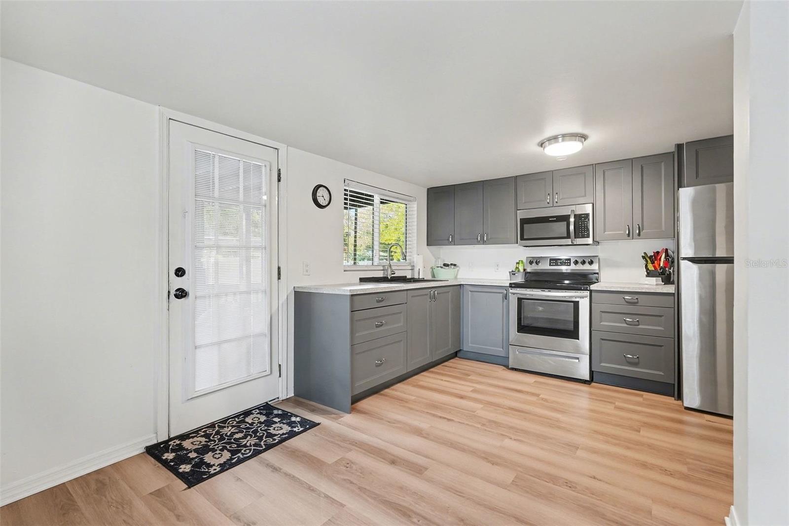 Kitchen - 6305 S Macdill Ave, Tampa, FL 33611