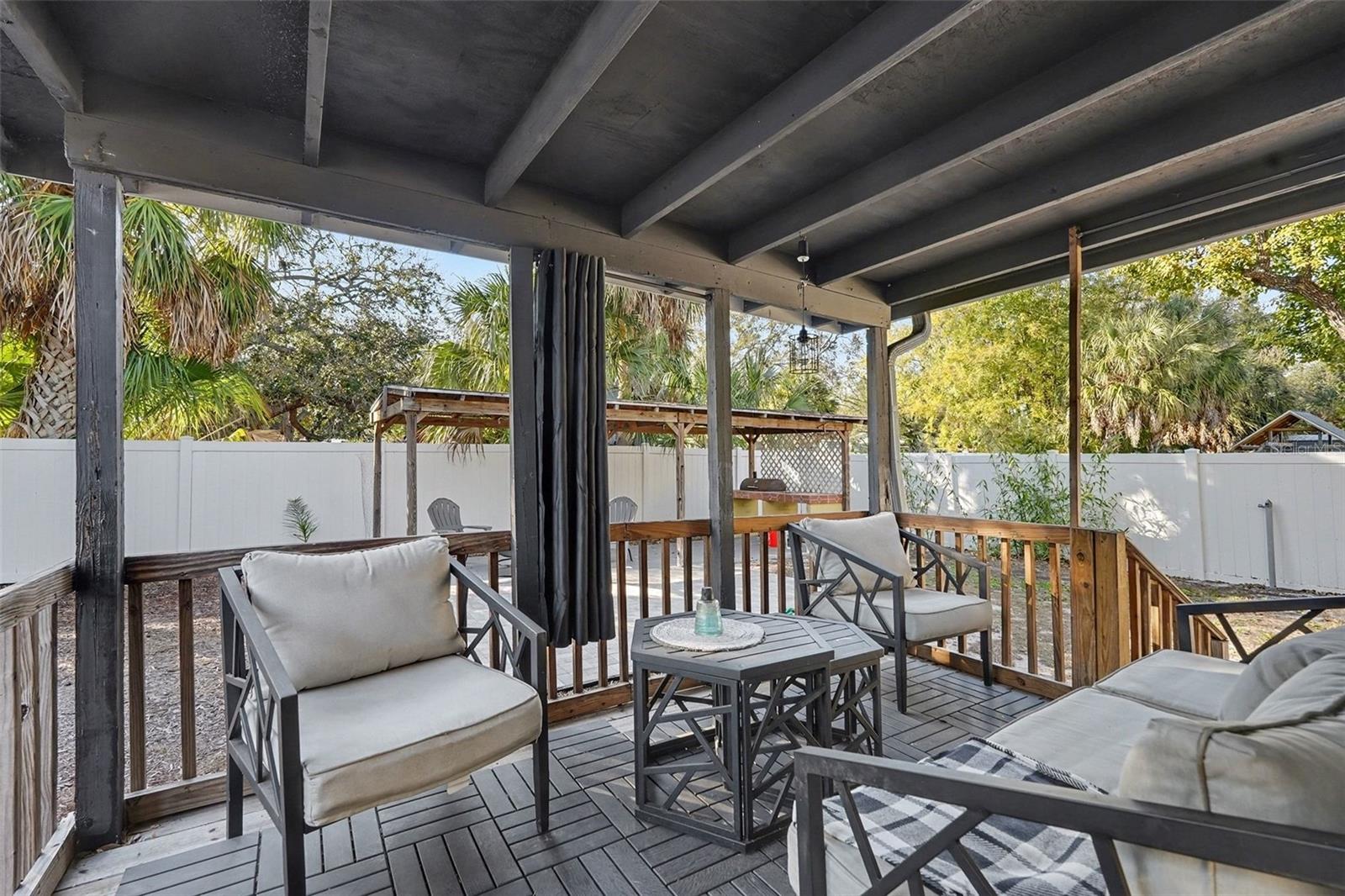 Back Porch - 6305 S Macdill Ave, Tampa, FL 33611