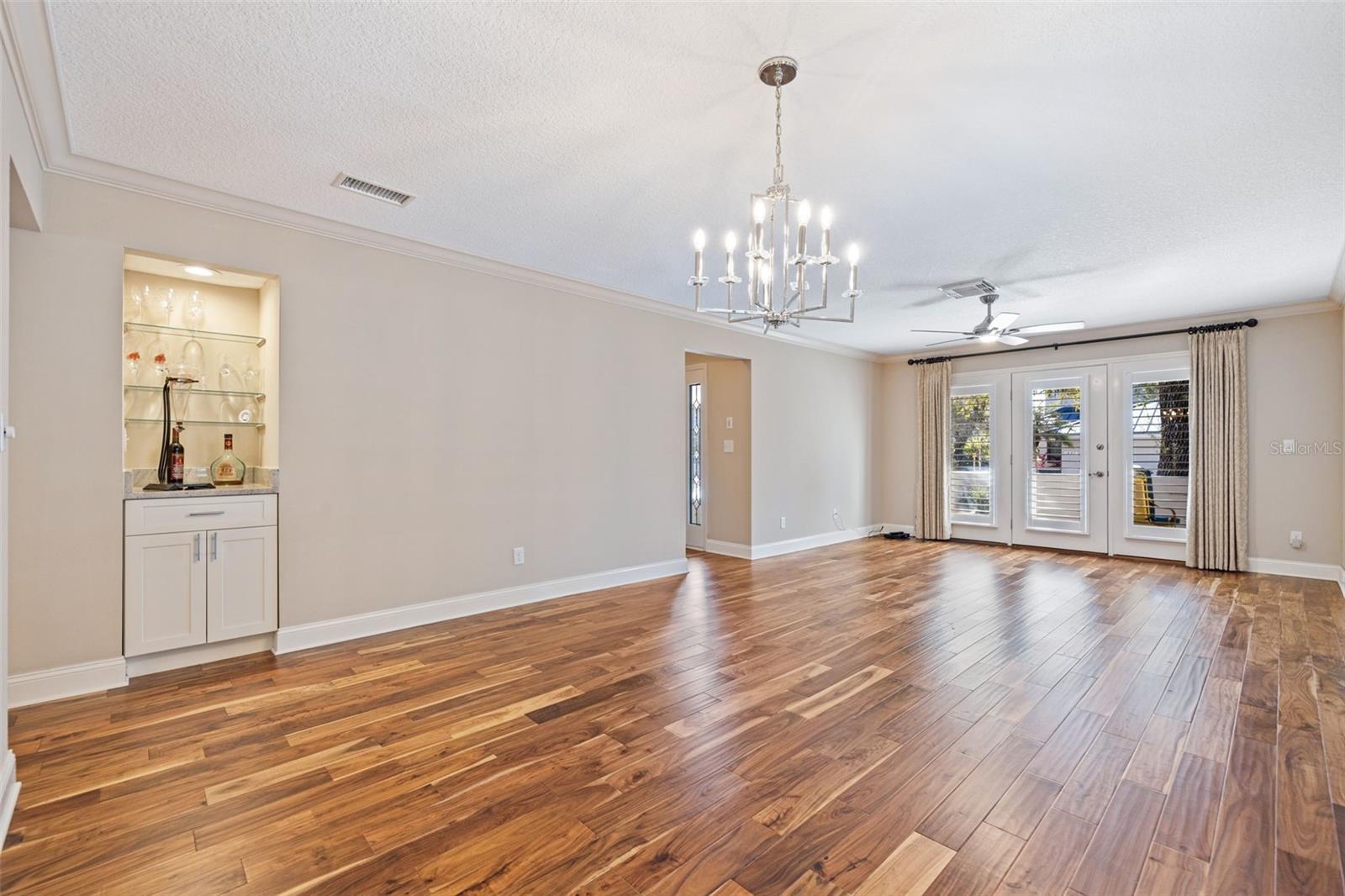 TB8472984 Property Photo