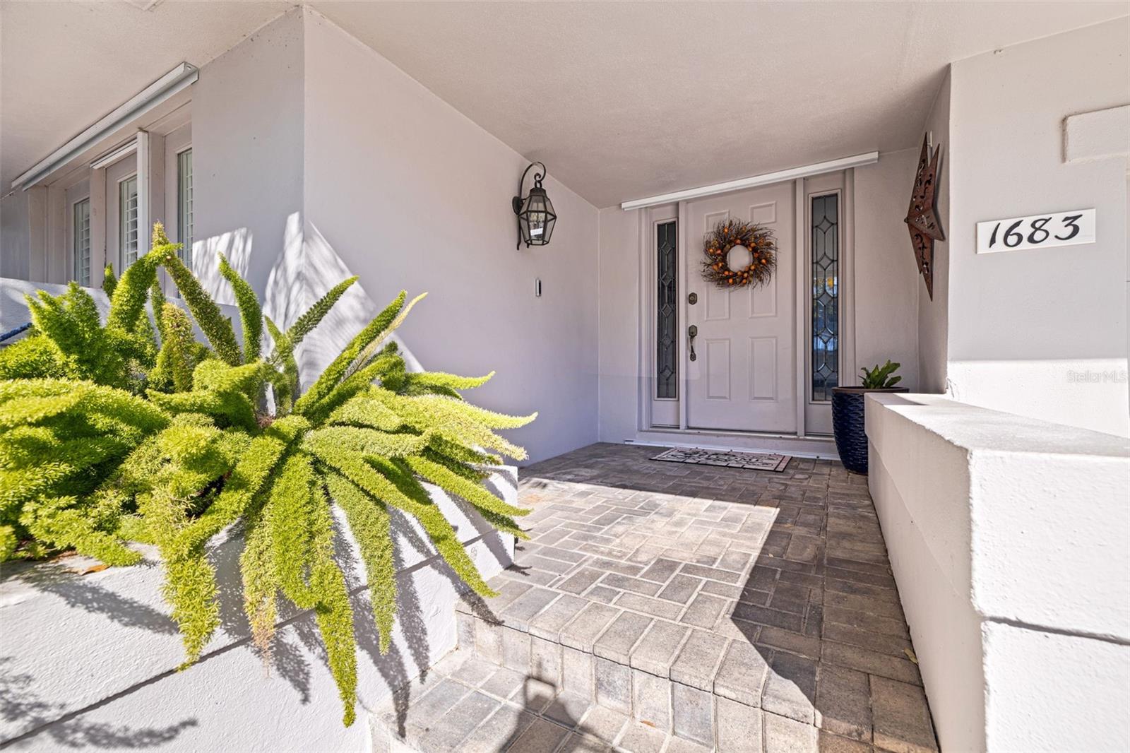 TB8472984 Property Photo