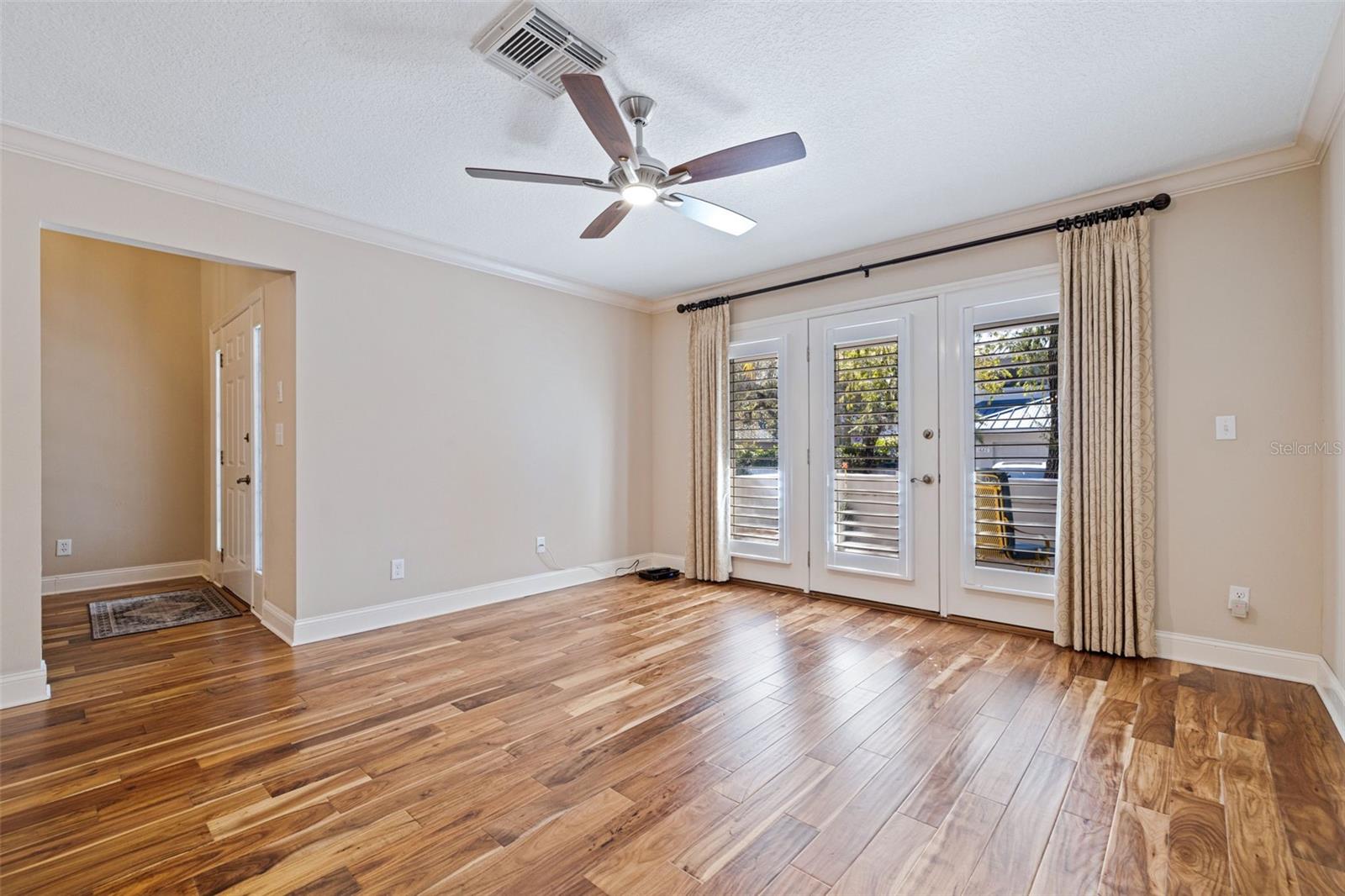 TB8472984 Property Photo