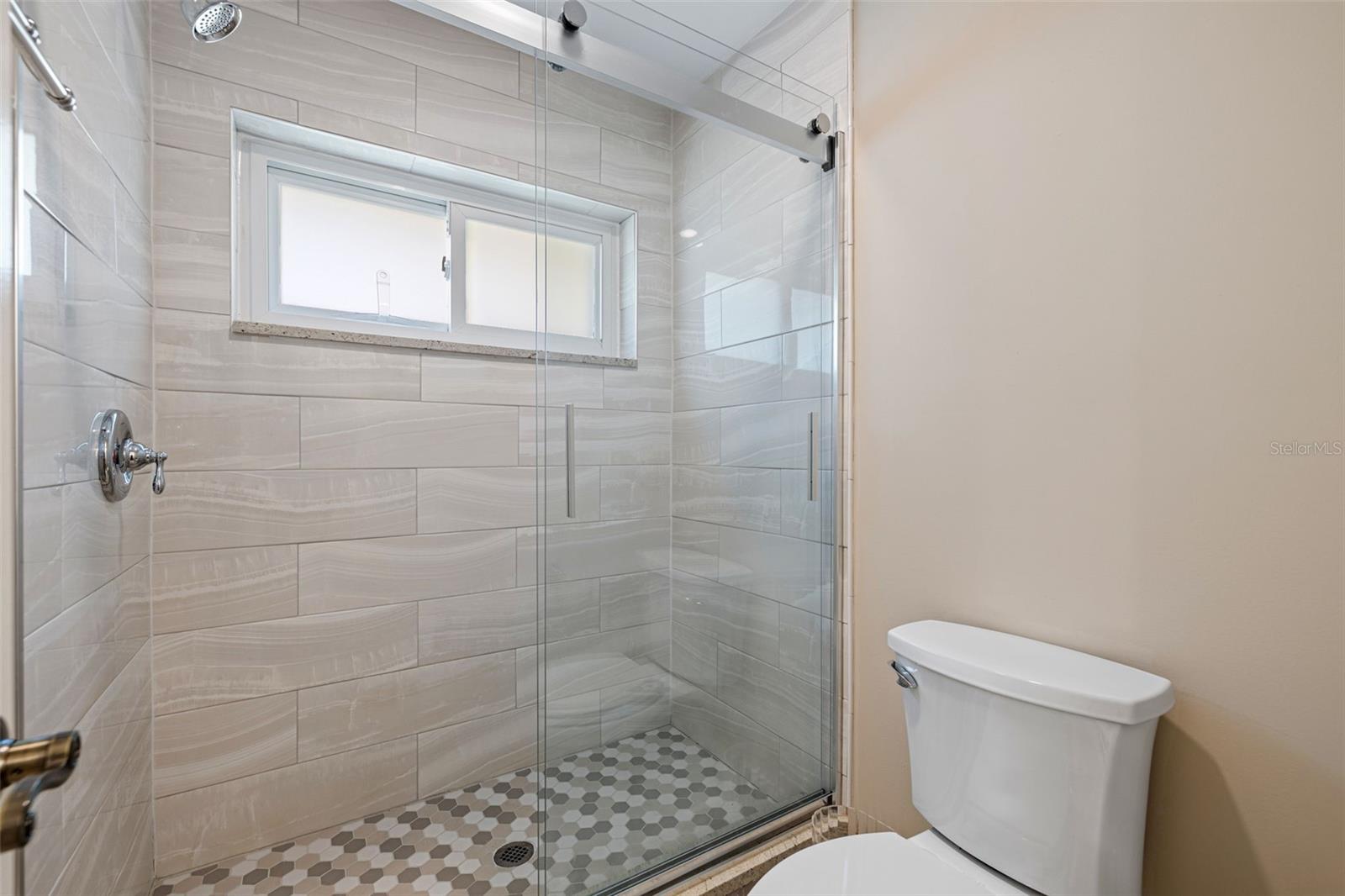 TB8472984 Property Photo