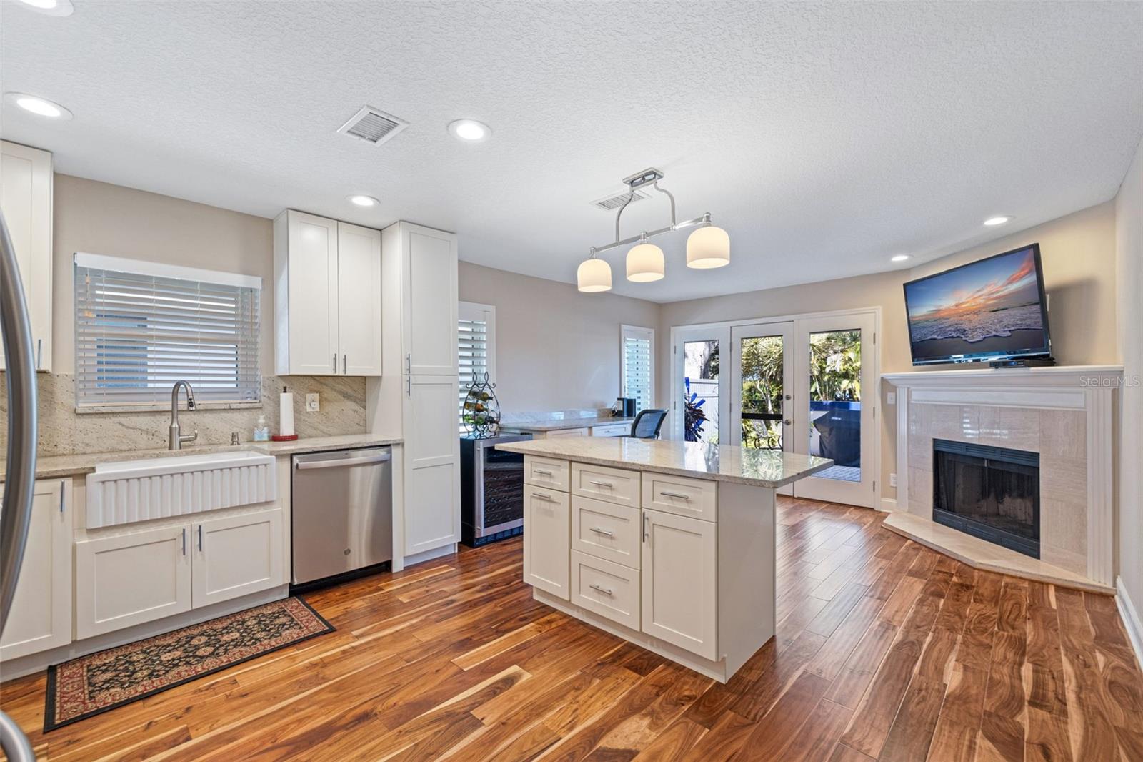 TB8472984 Property Photo