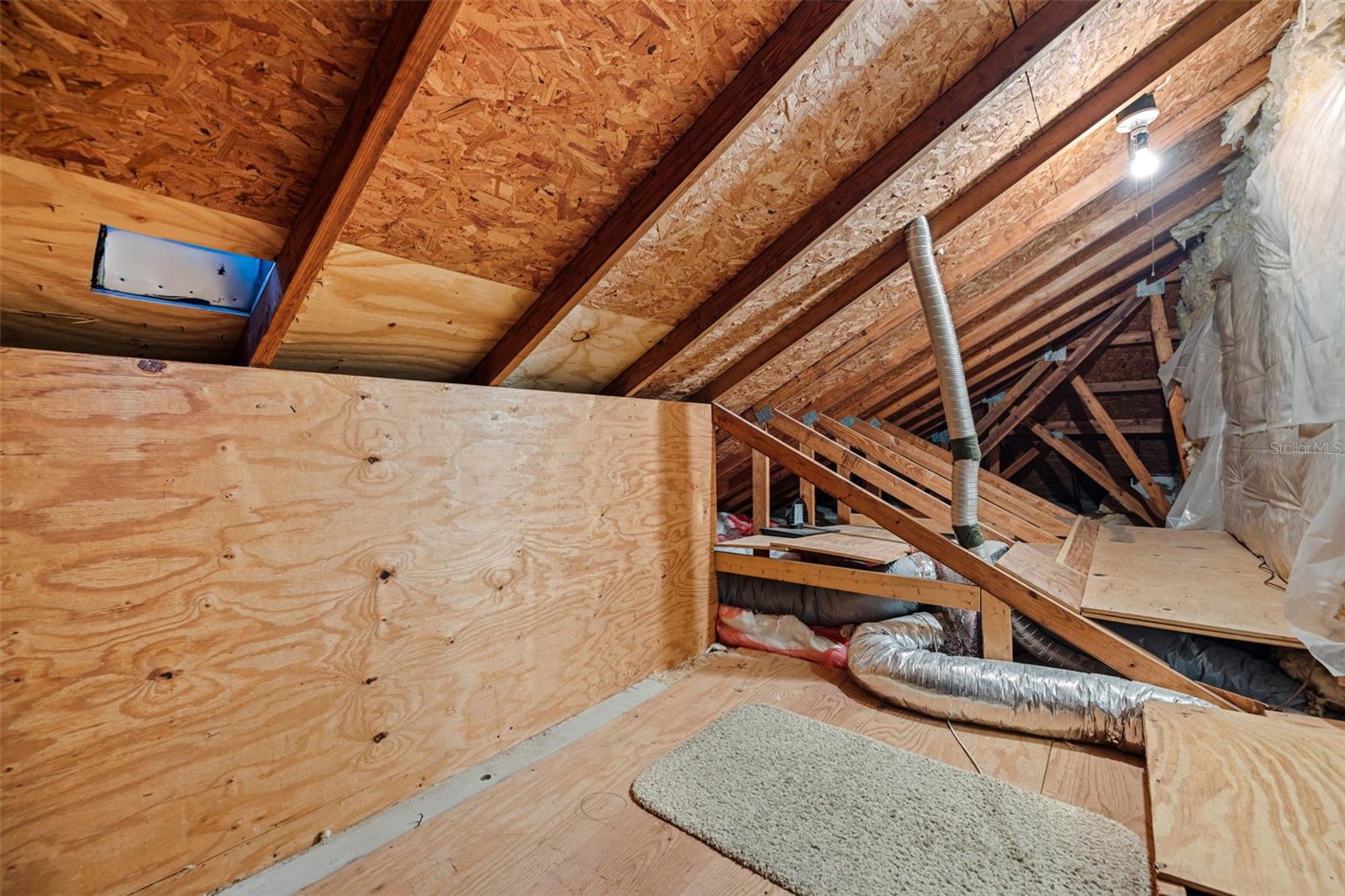 TB8472984 Property Photo