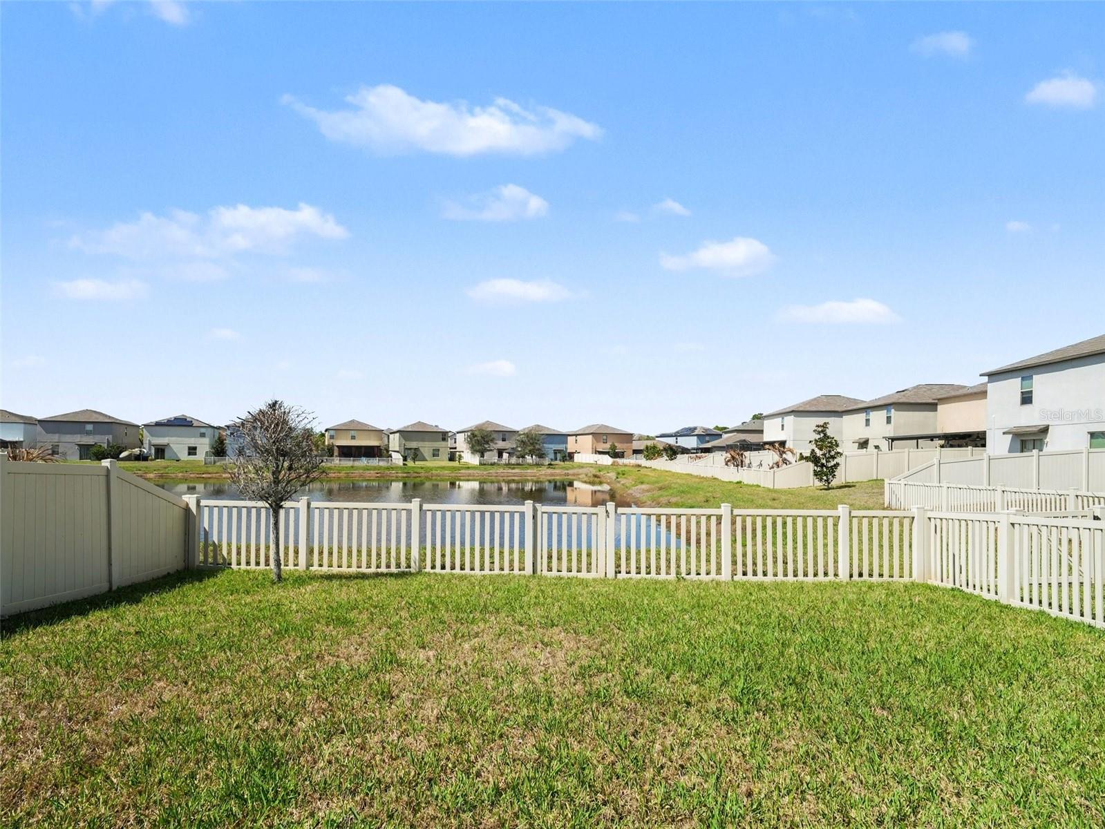 15453 BROAD BRUSH DR, SUN CITY CENTER, FL, 33573