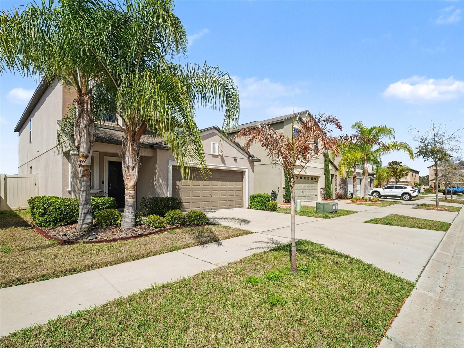 15453 BROAD BRUSH DR, SUN CITY CENTER, FL, 33573