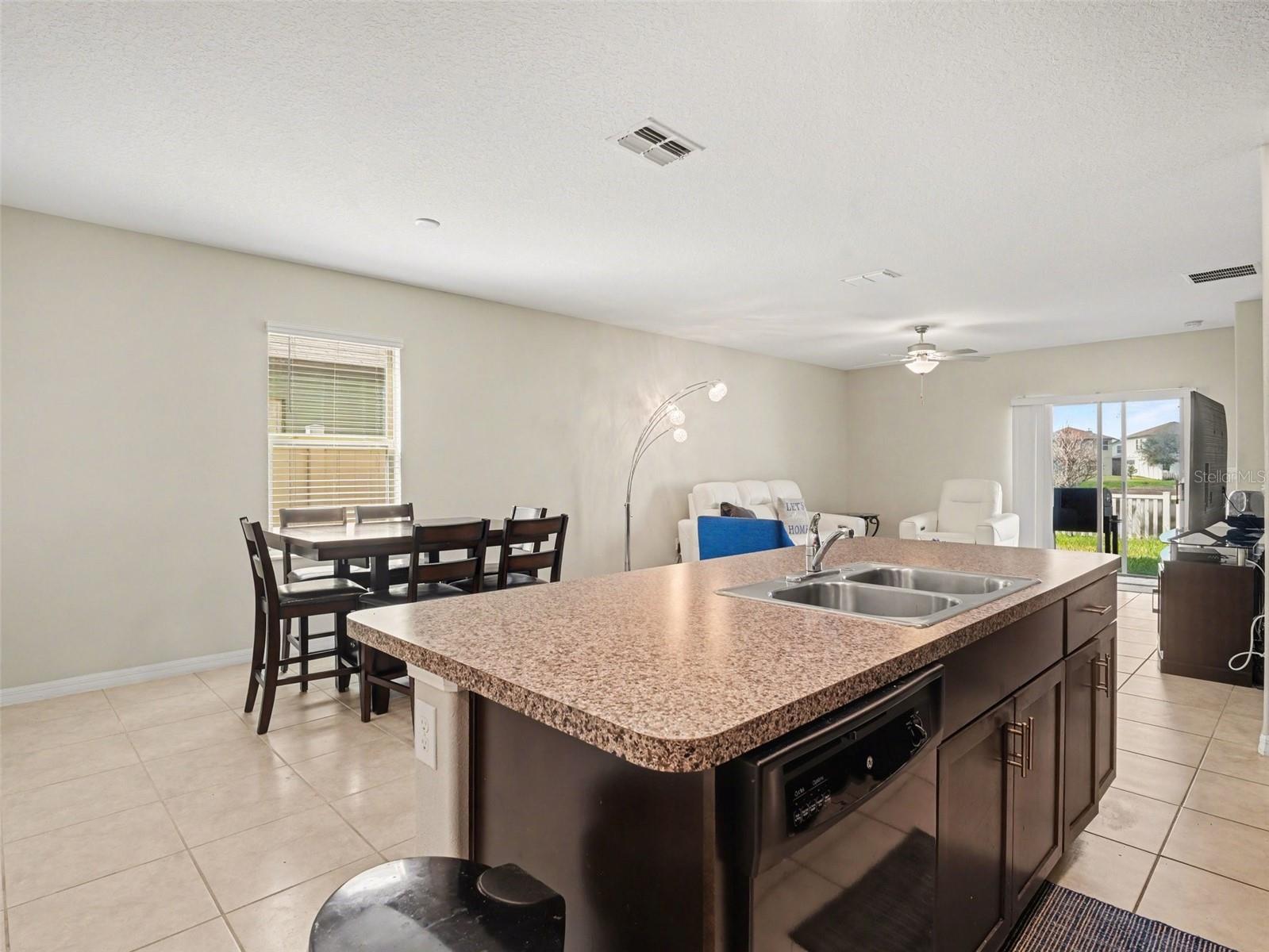 15453 BROAD BRUSH DR, SUN CITY CENTER, FL, 33573